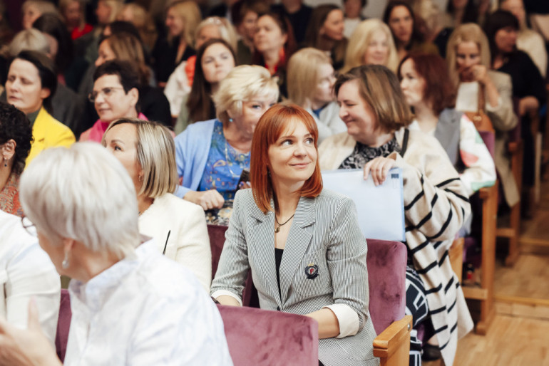 FOTO: Ogrē tiekas Latvijas profesionālās ievirzes un profesionālās vidējās kultūrizglītības iestāžu vadītāji
