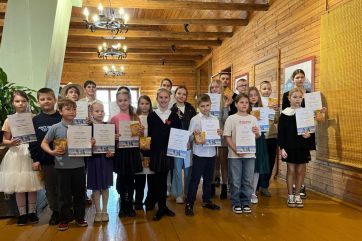 Attēls rakstam: “Anekdošu virpulī” izstāstīta 391 anekdote un noskaidroti Dižākie smīdinātāji Ogres novadā