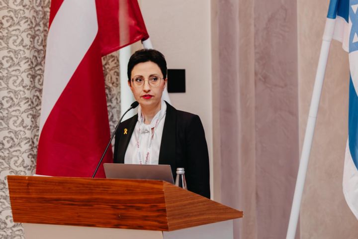 Būt “starp haizivīm”, miljardu darījumiem un pārstāvēt Latviju vienā no pasaules sarežģītākajiem reģioniem