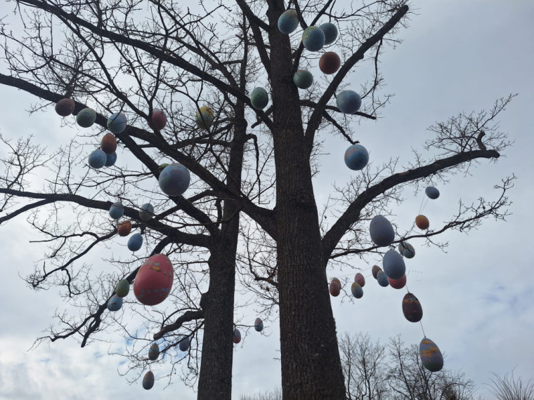 FOTO: Ogre ietērpusies Lieldienu dekorācijās