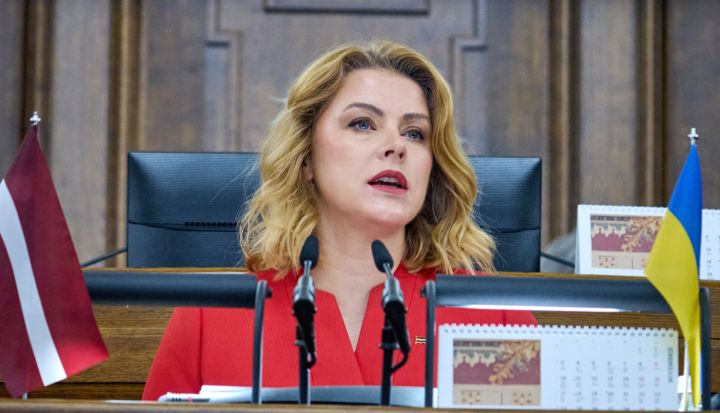 "Īpaši nozīmīga ir pieejamība reģionos!" Premjere pauž stingru atbalstu drukātās preses abonentiem