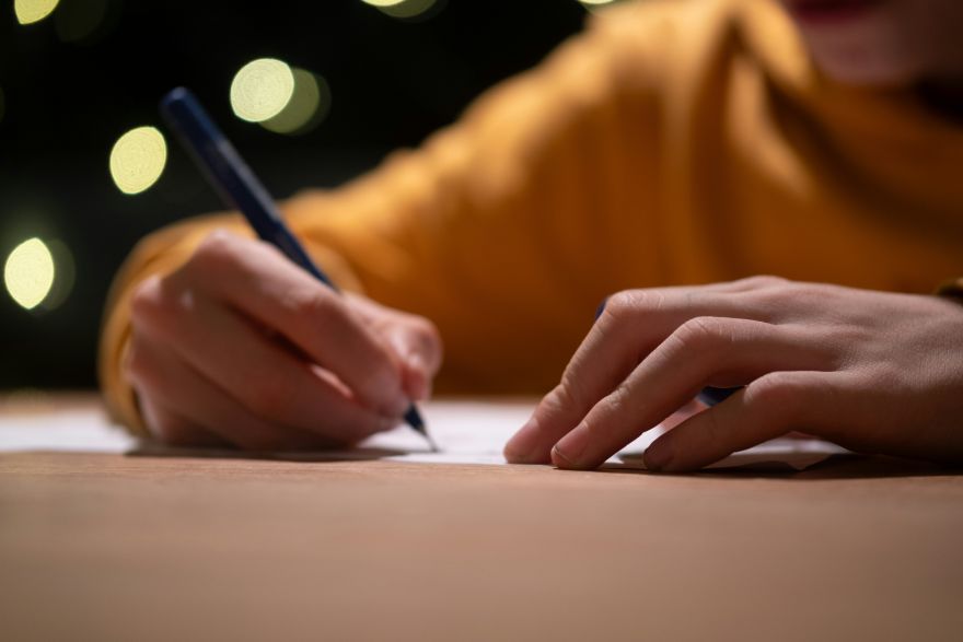 Latviešu valoda kā spēks: pievienojies Tautas diktātam un esi labāks par mākslīgo intelektu