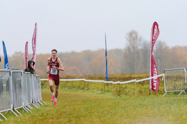 Attēls rakstam: Ralfs Dzosens gatavojas startam Eiropas čempionātā