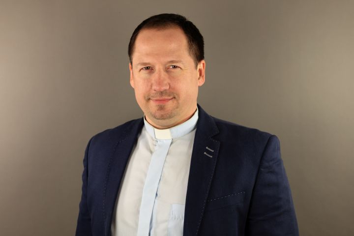 Vai pēc nāves es satikšu savu vecmāmiņu? Mācītājs Dainis Pandars atbild uz 22 lasītāju Lieldienu jautājumiem