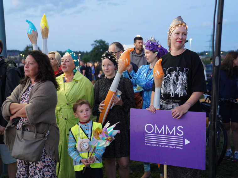 FOTO: Ogre svin: pirmā diena uzņēmēju, sporta, mākslas un mūzikas zīmē