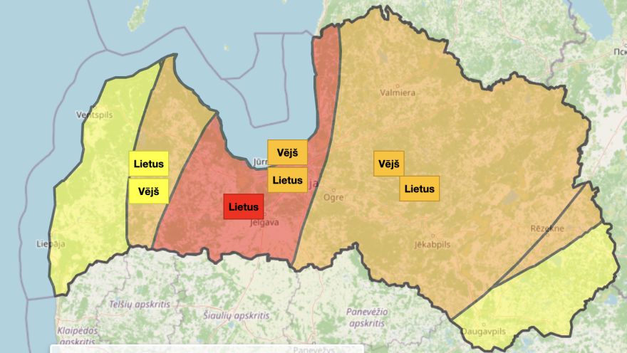 Sarkanais brīdinājums! Daļā Latvijas teritorijas gaidāms stiprs lietus un vējš