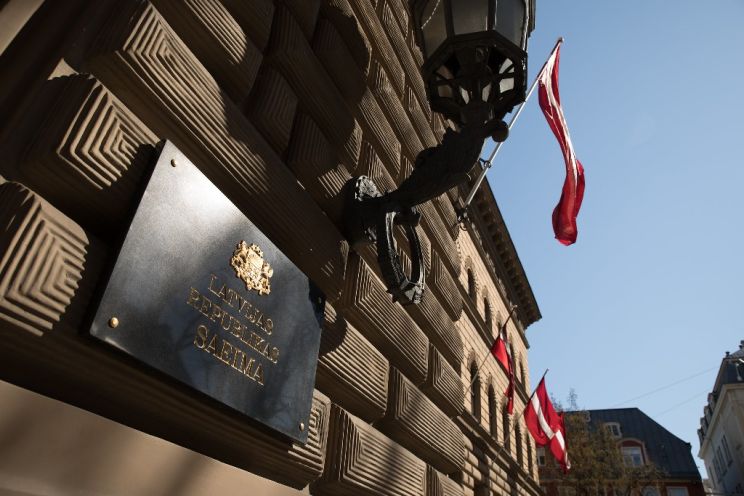 Attēls rakstam: Kā spoža rīta zvaigzne un gandrīz kā trīs tēvadēli. Saeimas saruniņas: ko deputāti saka no tribīnes