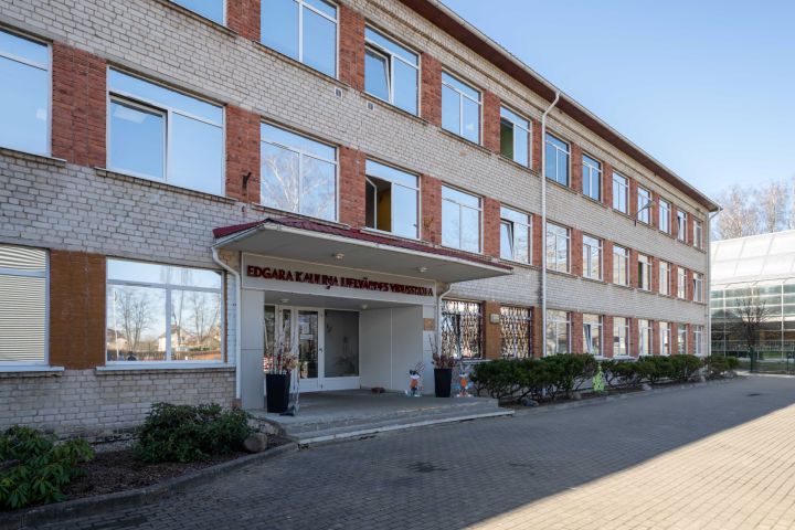 Ieguldot ievērojamus līdzekļus, turpinās modernizēt Lielvārdes vidusskolu