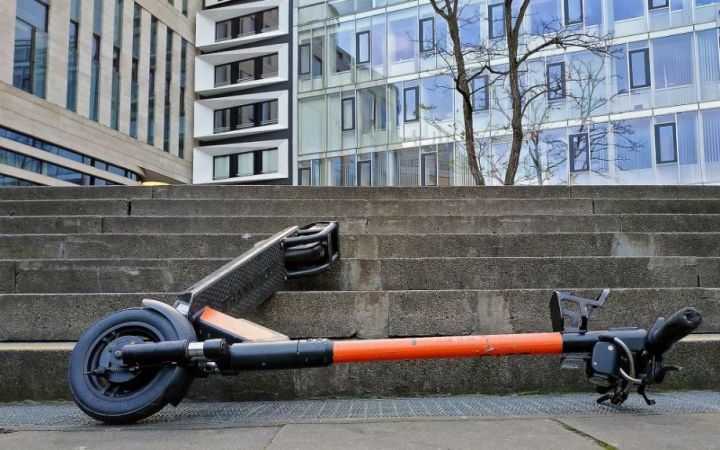 Ministrija: Droša mikromobilitāte pirmkārt ir paša braucēja atbildība