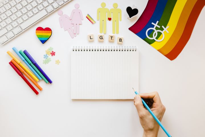Bulgārijā aizliegta netradicionālo seksualitāšu un dzimuma identitāšu atbalstīšana skolās 