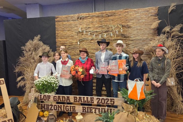 Attēls rakstam: Ivetai Holcmanei balva par mūža ieguldījumu