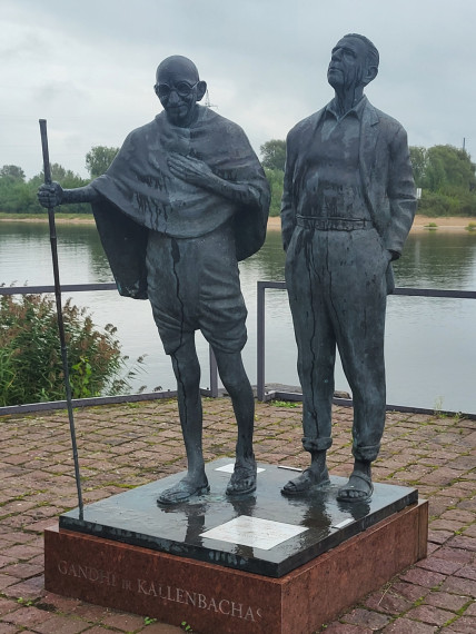 Pierobežas politiskā piešprice