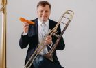 Attēls rakstam: Vaira Nartiša instrumentāla komēdija "Iepūt man..."
