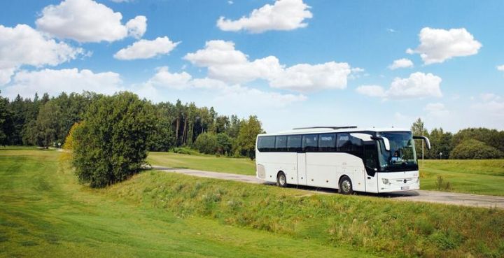 Liepājas autobuss kavē un kaitina