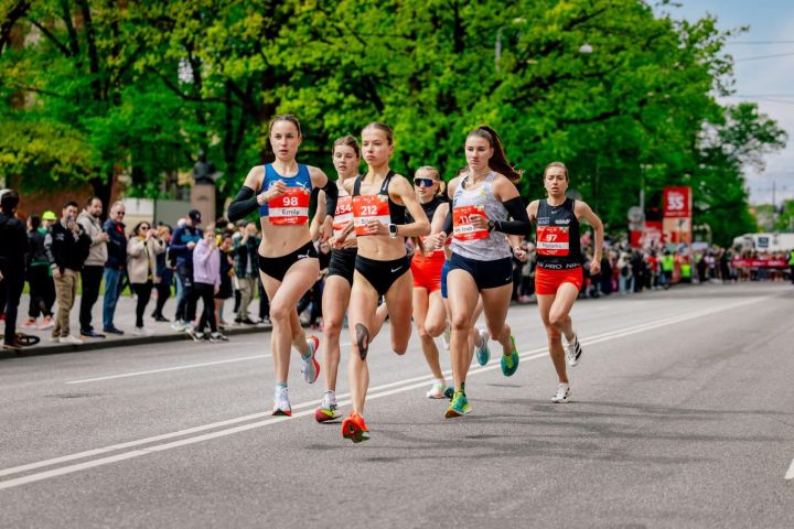 Ogres novada sportisti ar panākumiem startē Rimi Rīgas maratonā 2025