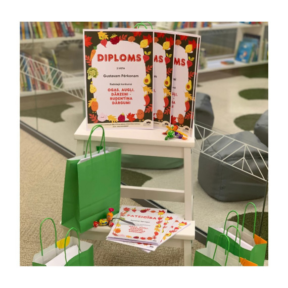 FOTO: Noslēdzies Ogres Centrālās bibliotēkas konkurss ar rekordlielu skolēnu skaitu