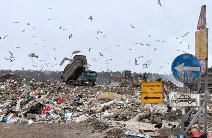 Atkritumu ceļš no konteinera līdz "Getliņiem"