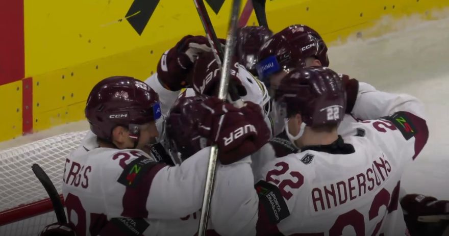 Latvijas hokejisti pasaules čempionāta uzvar spēlē pret Vāciju