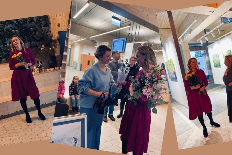 Attēls rakstam: Ogres Centrālajā bibliotēkā atklāta mākslinieces Inetas Pētersones personālizstāde “Gaismas pusē”