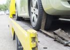 Attēls rakstam: Ogrē auto noripo pa kāpnēm 