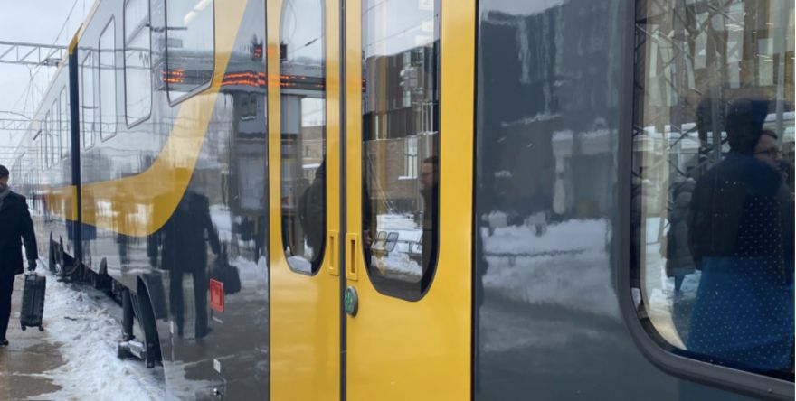 Valsts svētkos goda ģimenes vilcienos un reģionālajos autobusos varēs braukt bez maksas
