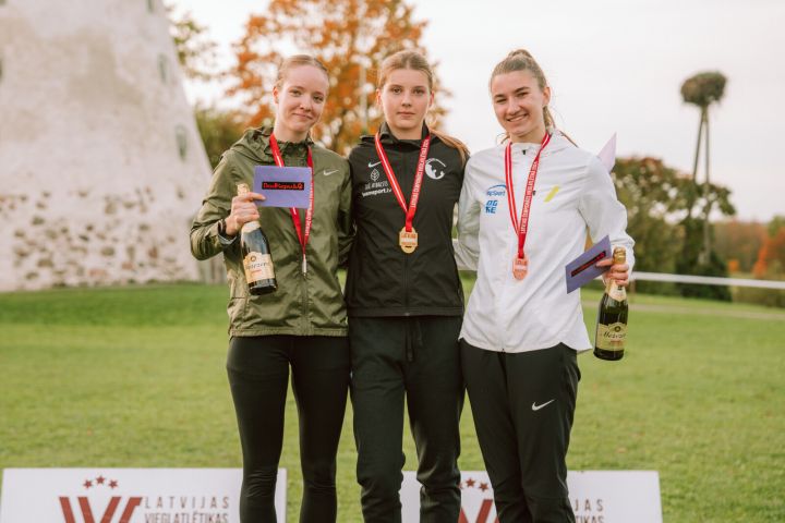 Ogres novada sporta centra audzēkņiem bronza Latvijas čempionātā krosā