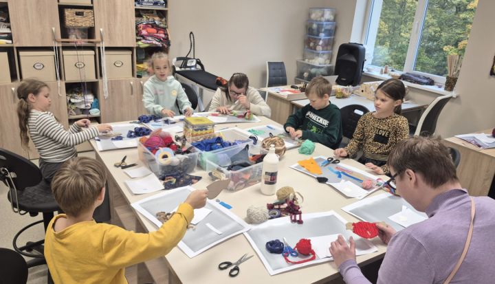 Foto: Labo darbu nedēļā pamatskolēni iepazīst Ogres Specializētās darbnīcas