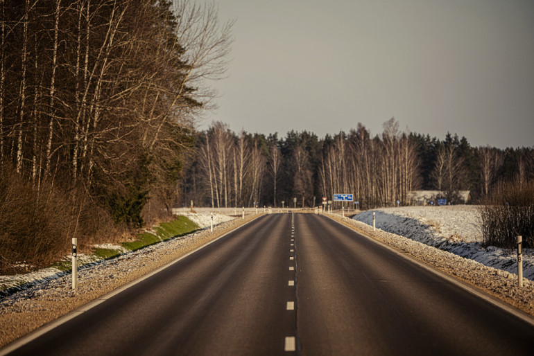 FOTO: Ilgi gaidītas pārmaiņas! Pārbūvēts reģionālā autoceļa posms pie Tīnūžiem