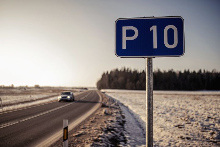 FOTO: Ilgi gaidītas pārmaiņas! Pārbūvēts reģionālā autoceļa posms pie Tīnūžiem