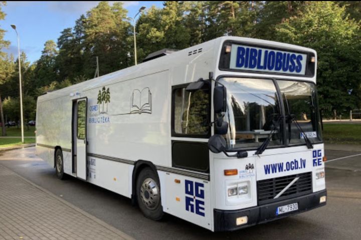 Piektdien bibliobuss dosies uz Mazozoliem, Taurupi, Ķeipeni un vēl citām pieturvietām