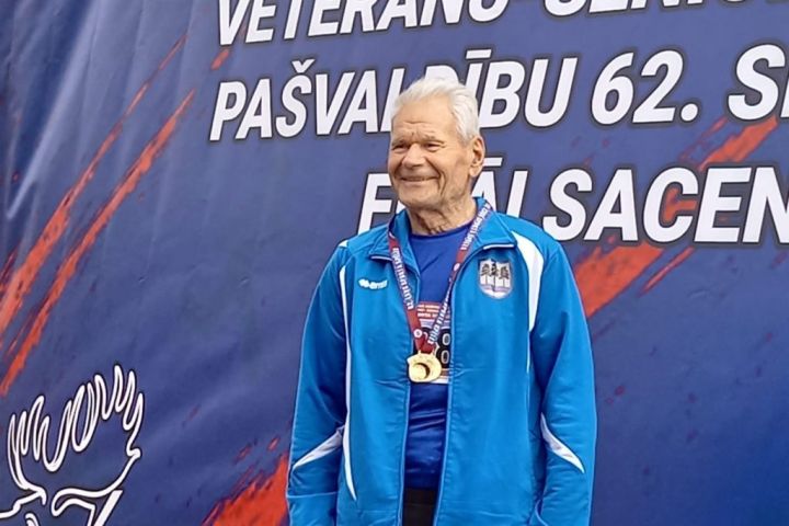 Rembates seniori Ogres novada komandas sastāvā aizvadījuši vieglatlētikas sacensības Jelgavā