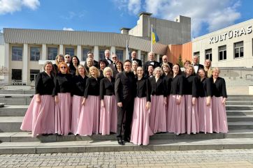 Attēls rakstam: Arī Ogres Skolotāju kamerkoris Lāčplēša dienā dziedās Garūtas kantāti "Dievs, Tava zeme deg!"