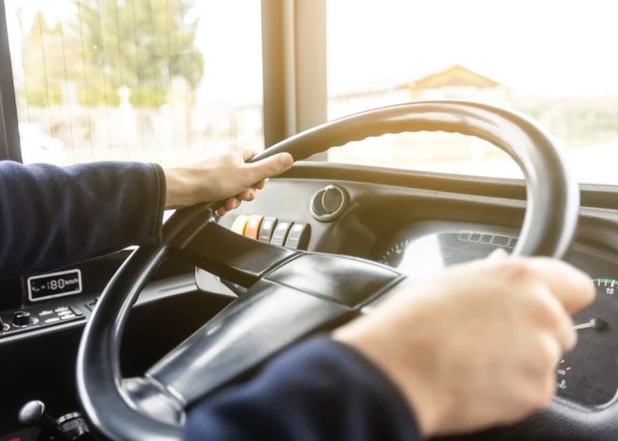 Reģionālo autobusu reisi var kavēties