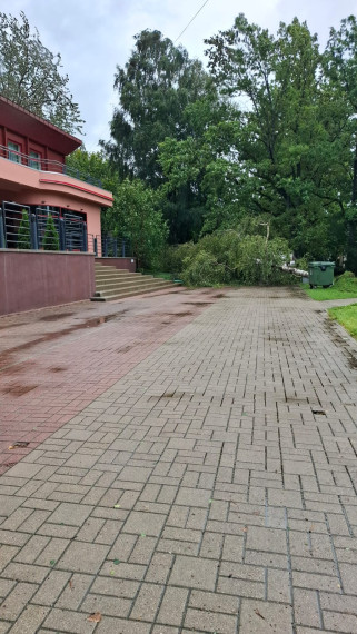 FOTO: Vētras postījumi Tīnūžos un Ogrē