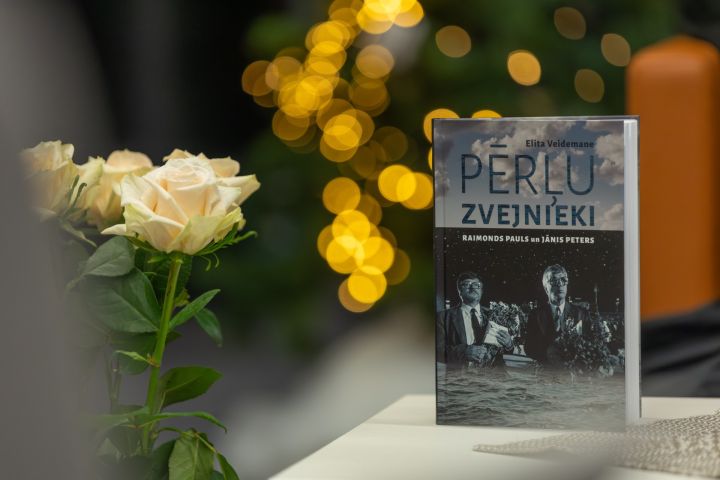 Grāmatas "Pērļu zvejnieki Raimonds Pauls un Jānis Peters" atvēršanas svētki Ogres Centrālajā bibliotēkā