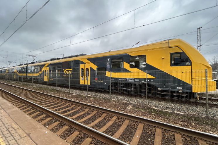 Attēls rakstam: Lielvārdē vīrietis stsakās izkāpt no vilciena