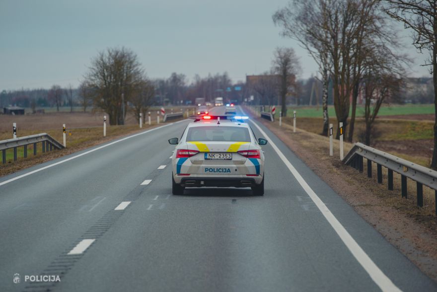 Sestdien aizturēti astoņi stipri iereibuši un viens narkotiku reibumā esošs vadītājs
