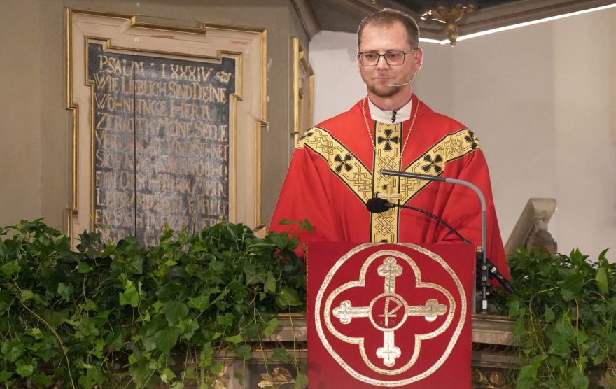 "Tumsa nespēj apslēpt Dieva darbu!", arhibīskapa Rinalda Granta vēstījums Lieldienās