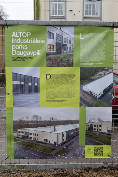 FOTO: Ogres novads pārstāvēts lielformāta arhitektūras izstādē Āgenskalnā