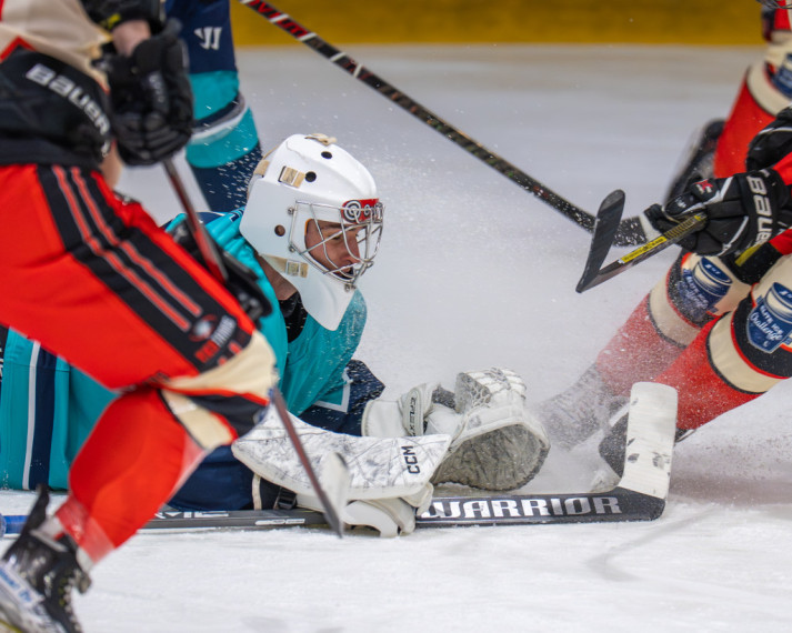 FOTO: Lielais hokejs atgriežas Ogrē. EHL pret OHL labdarības spēle