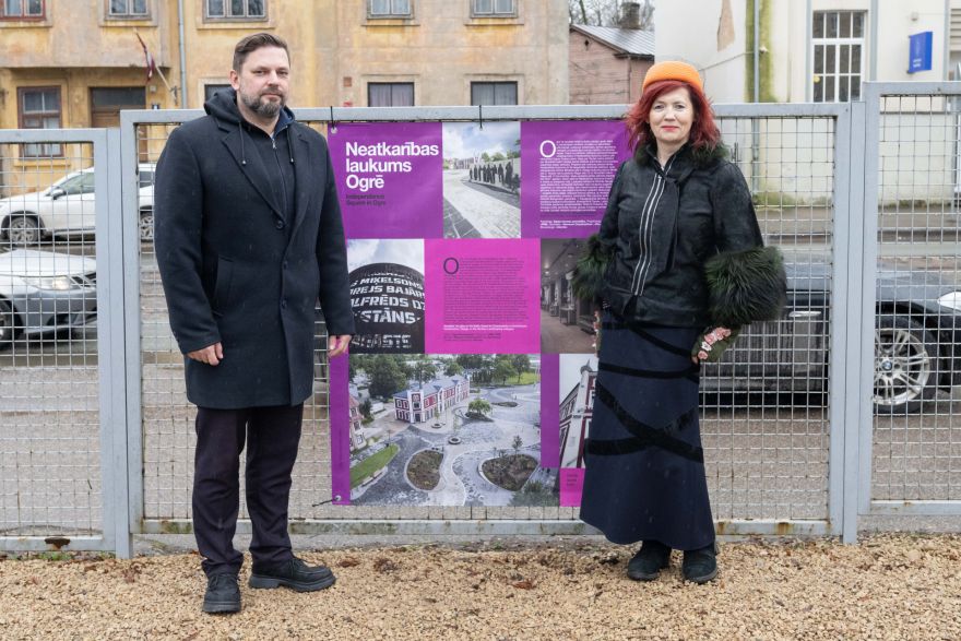 FOTO: Ogres novads pārstāvēts lielformāta arhitektūras izstādē Āgenskalnā