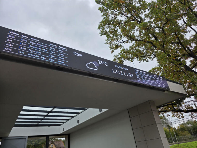 FOTO: Kā no pastkartes! Ogres centrs ietērpies zelta rudens nokrāsās