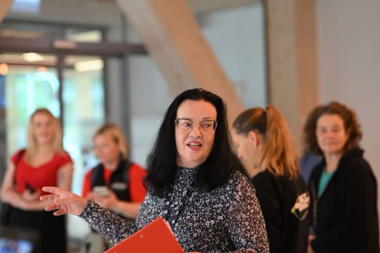 Attēls rakstam: Jautrītes Mežjānes ceļš līdz bibliotēkai sākās ļoti dabiski