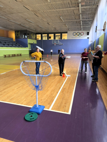 FOTO: Norisinājās Jumpravas pensionāru biedrības "Viedums" sportisko aktivitāšu diena