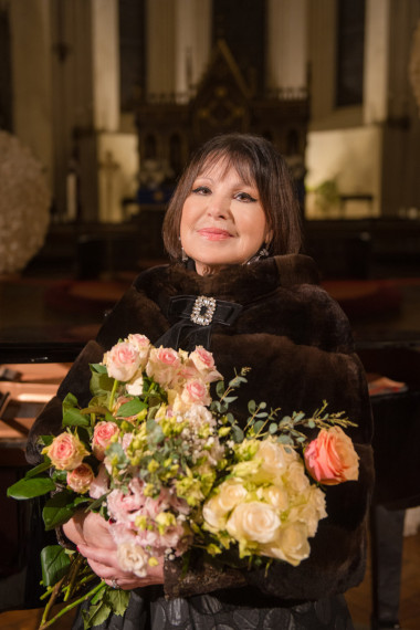 FOTO: Doma baznīcā ar vērienu pirmizrādīta jaunā koncertprogramma “3 Soprano”