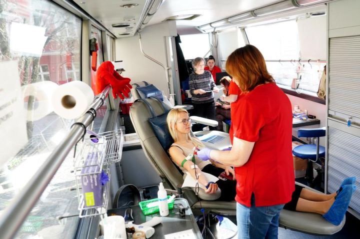 Asinsdonoru centrs lūdz steidzami atsaukties 0 rēzus negatīvās un A rēzus pozitīvās asinis grupas donorus