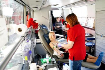 Attēls rakstam: Asinsdonoru centrs lūdz steidzami atsaukties 0 rēzus negatīvās un A rēzus pozitīvās asinis grupas donorus