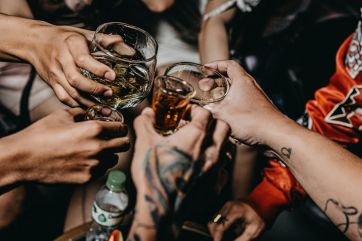 Attēls rakstam: Lielvārdē ciemiņš reibumā atsakās doties projām