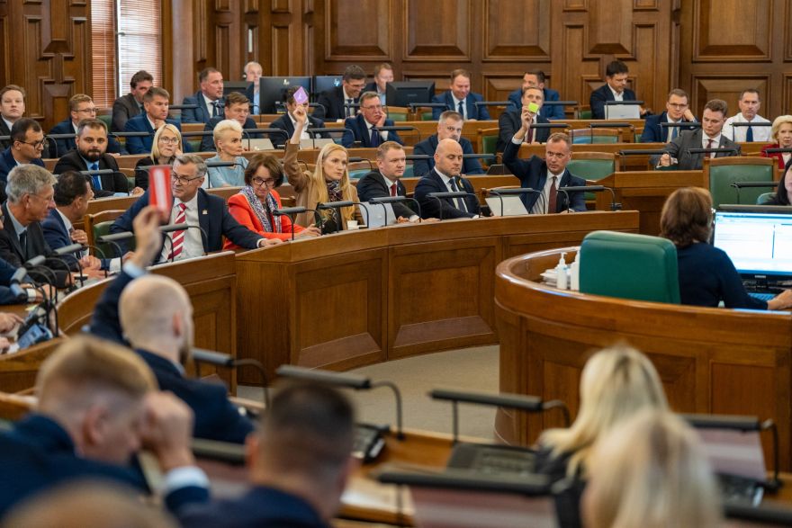 Saeimas saruniņas. Deputātu "zelta" izteicieni Saeimas sēdēs