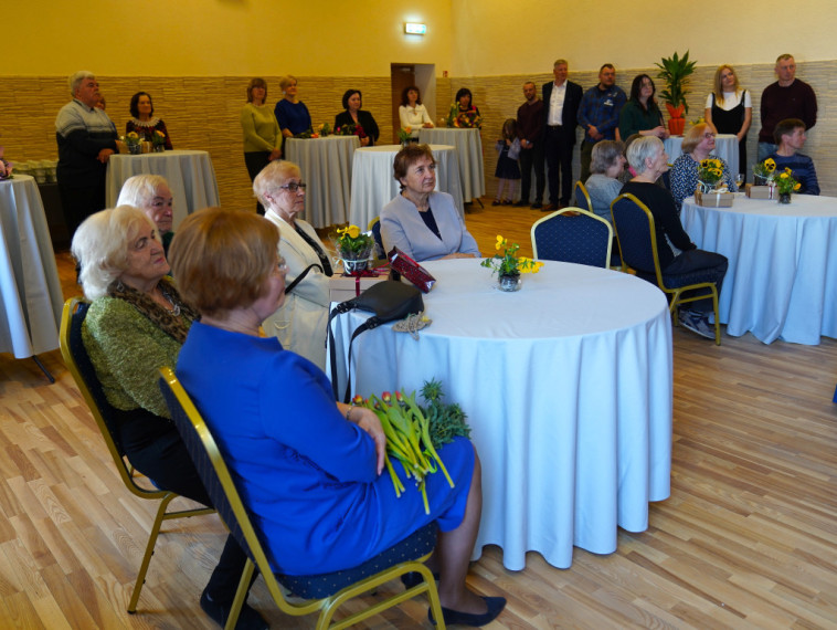 FOTO: Ķeguma Tautas nams svin 75 – kopienas saknes